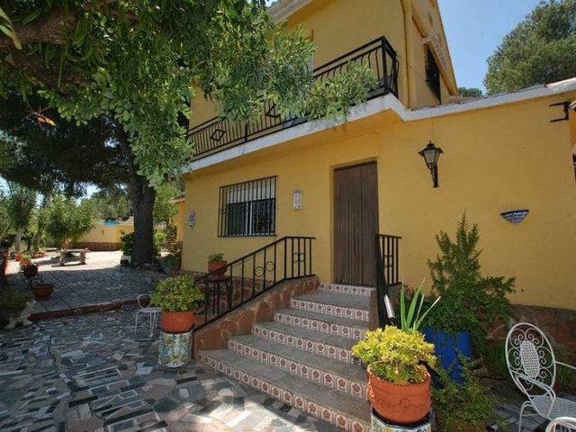 Chalet en venta en Casinos, València / Valencia