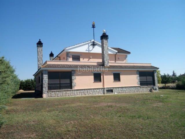 Chalet en venta en Urbanización Altozano, Castellanos de Villiquera
