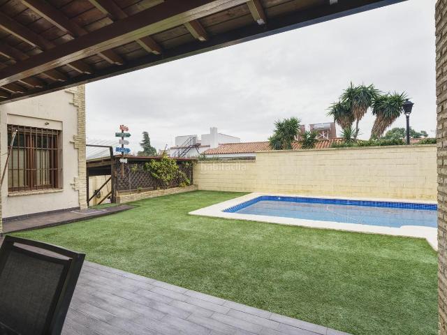 Chalet en venta en Castilleja De La Cuesta, Andalucía