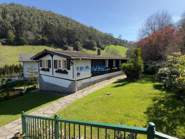 Chalet en venta en Casco Histórico, Castro-urdiales