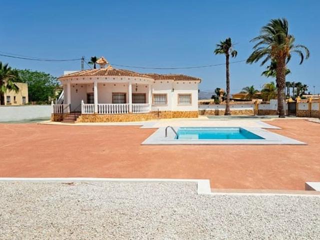 Chalet en venta en Catral, Valencia
