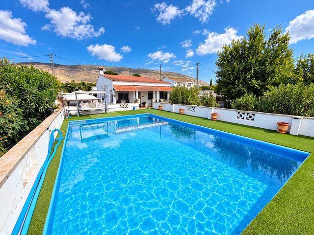 Chalet en venta en Caudete, Albacete