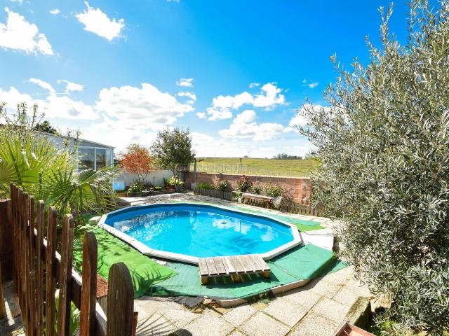 Villa en venta en Cedillo Del Condado