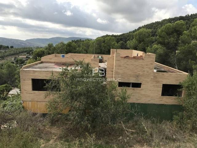 Villa en venta en Cervelló