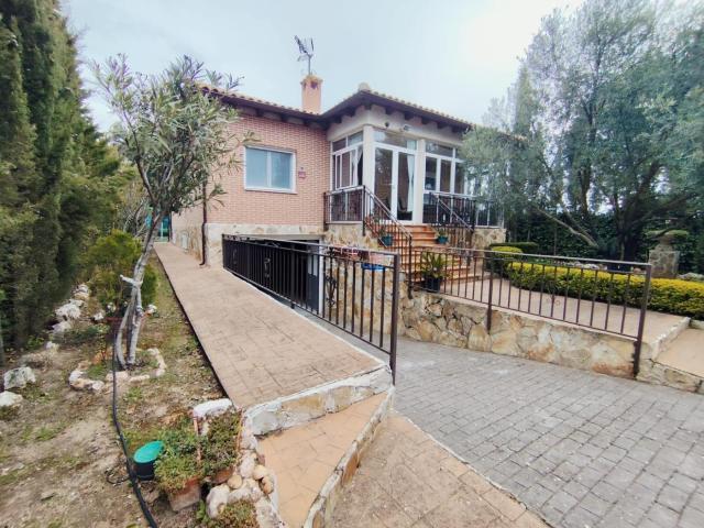 Chalet en venta en El Mapa, Chiloeches