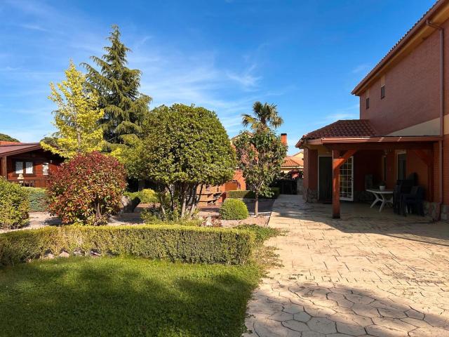 Villa en venta en Chiloeches, El Mapa
