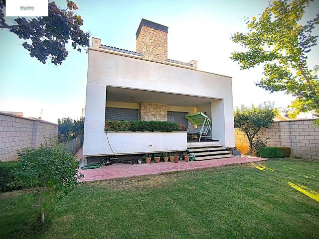 Chalet en venta en Hoya-gonzalo, Castilla-La Mancha