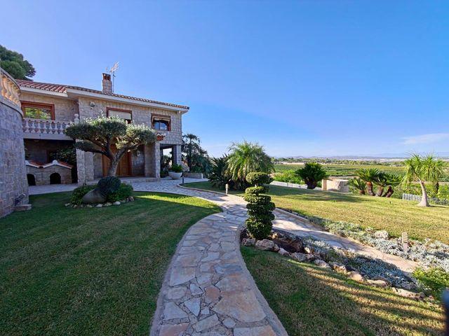 Chalet en venta en La Hoya de Buñol, Valencia