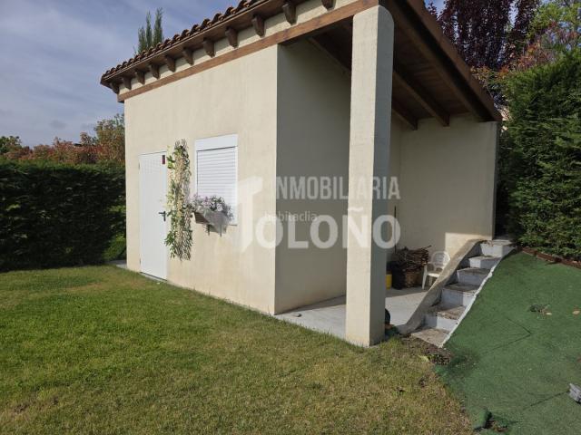 Chalet en venta en Cirueña, La Rioja