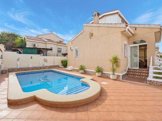 Chalet en venta en Urbanización Benimar, el Baix Segura / La Vega Baja
