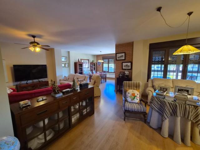Chalet en venta en Los Ángeles, Ciudad Real