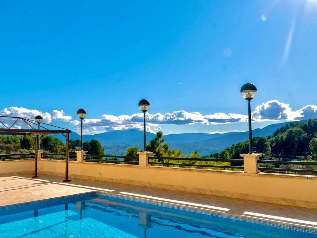 Chalet en venta en el Comtat, Valencia