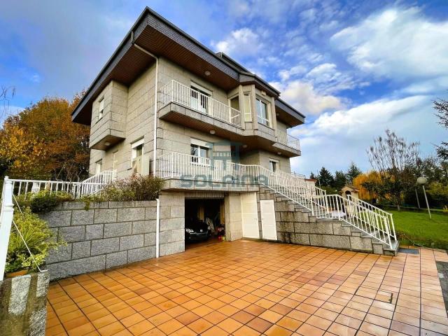 Chalet en venta en Coles, Ourense