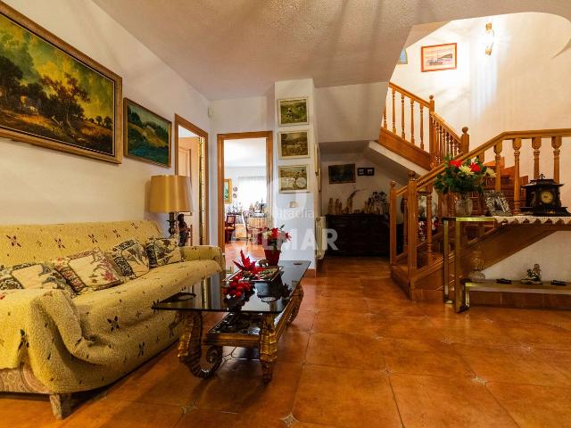 Chalet en venta en Colmenarejo, Madrid