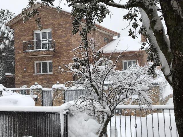 Chalet en venta en Colmenarejo, Madrid