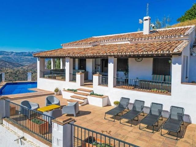 Chalet en venta en Barriada los Ventorros, La Axarquía