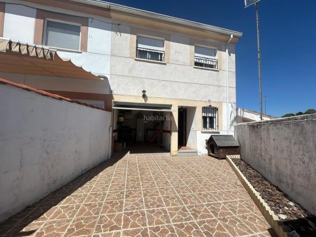 Chalet en venta en Corpa