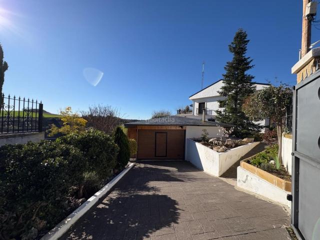Chalet en venta en Corpa