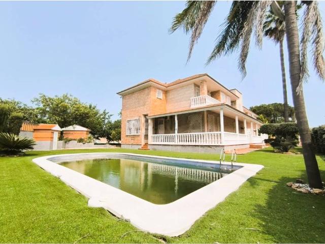 Chalet en venta en Dehesa Golf, Comarca Metropolitana de Huelva