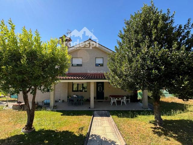 Chalet en venta en Covelo, A Paradanta