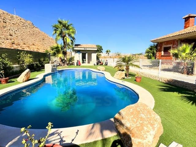 Chalet en venta en Cox, Alacant / Alicante