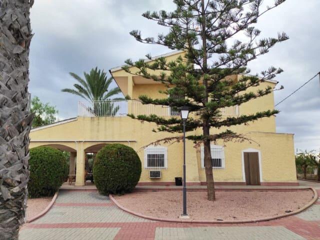 Villa en venta en Crevillent