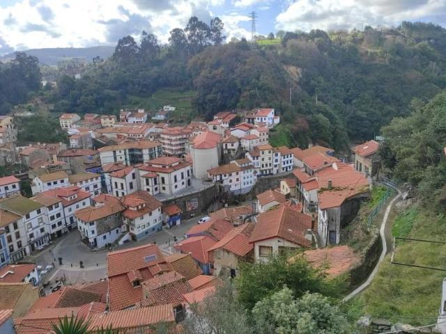 Villa en venta en Cudillero, La Telaya