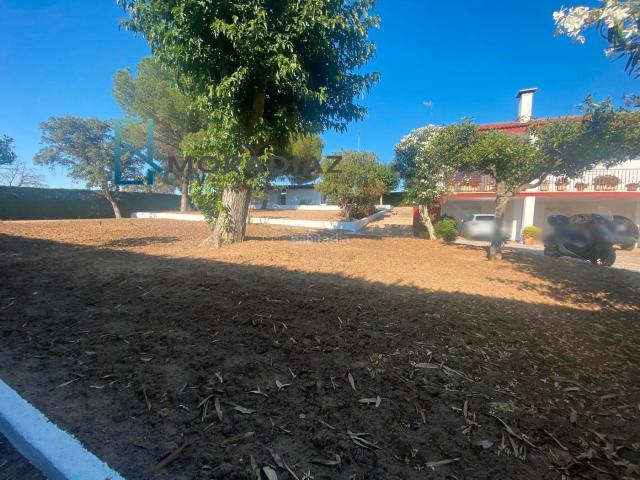 Villa en venta en Don Benito, Barrio de San Sebastián