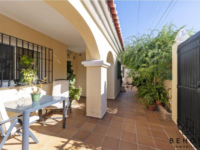 Chalet en venta en Puerto de la Torre, Málaga-Costa del Sol