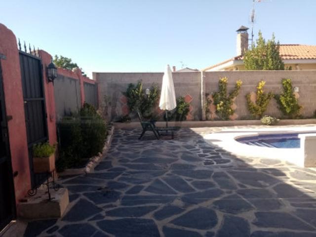 Chalet en venta en El Casar De Escalona, Castilla-La Mancha