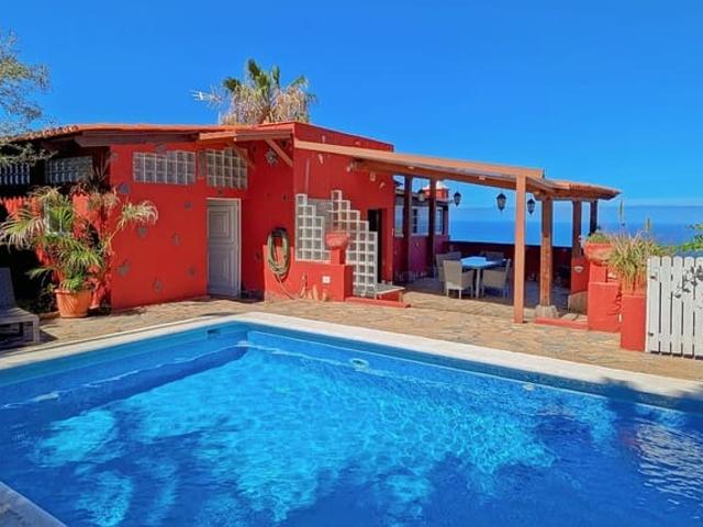 Villa en venta en Tenerife, Urbanización Jardín Zamoga