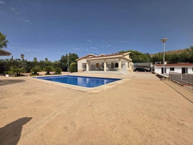 Chalet en venta en el Raval de Santa Teresa, el Baix Vinalopó