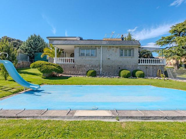 Villa en venta en San Lorenzo De El Escorial