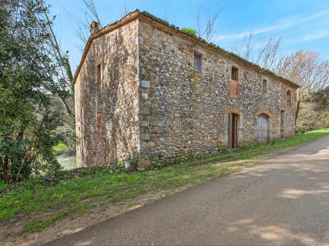 Chalet en venta en Pla de l'Estany, Catalunya