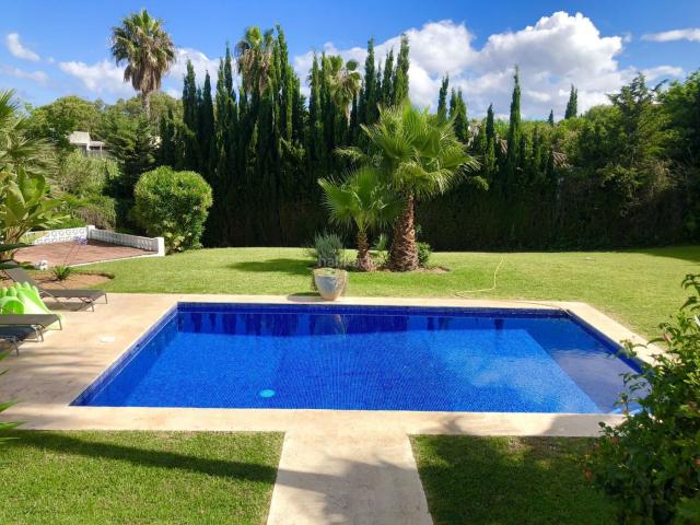 Chalet en venta en Barriada Islas Canarias, Costa del Sol Occidental