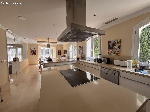 Casa en venta en Barriada Islas Canarias, Costa del Sol Occidental