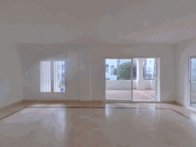 Apartamento en venta en Atalaya-Isdabe, Costa del Sol Occidental