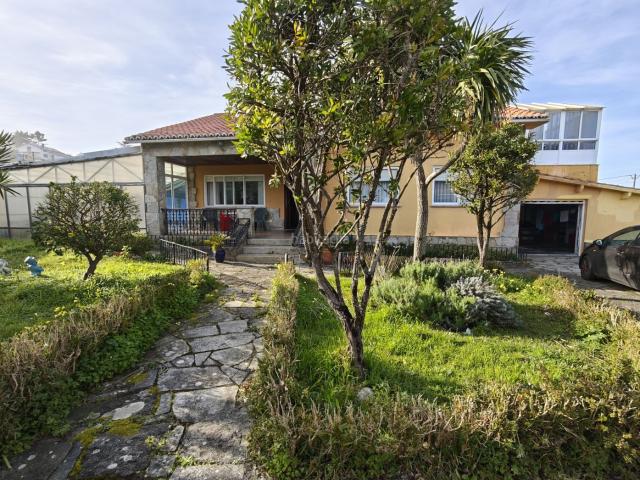 Chalet en venta en Ferrol