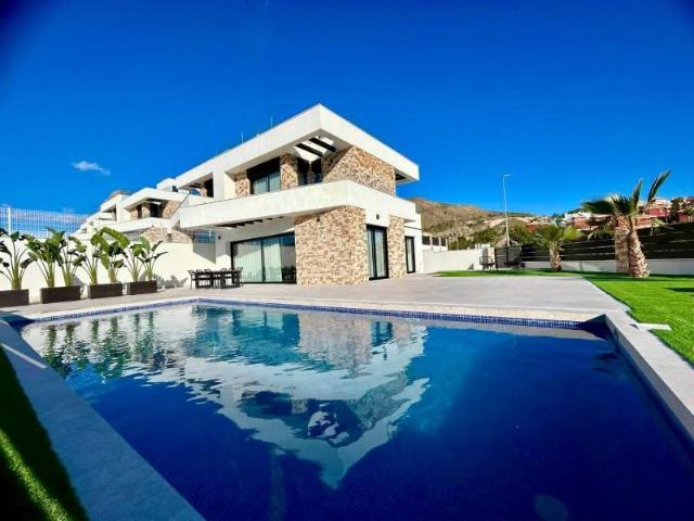 Villa en alquiler en Finestrat