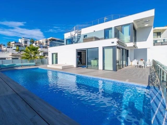 Chalet en venta en la Marina Baixa, Valencia