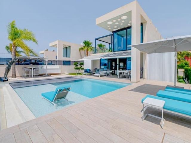 Chalet en venta en Finestrat, Alicante