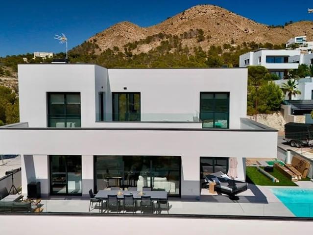 Chalet en venta en la Marina Baixa, Valencia