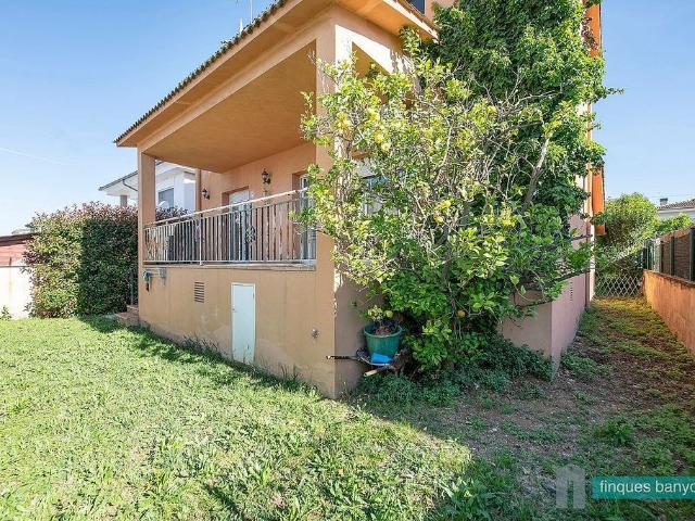 Chalet en venta en Pla de l'Estany, Catalunya