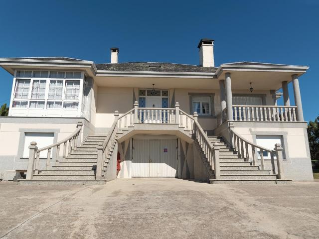 Villa en venta en Foz, O Castro