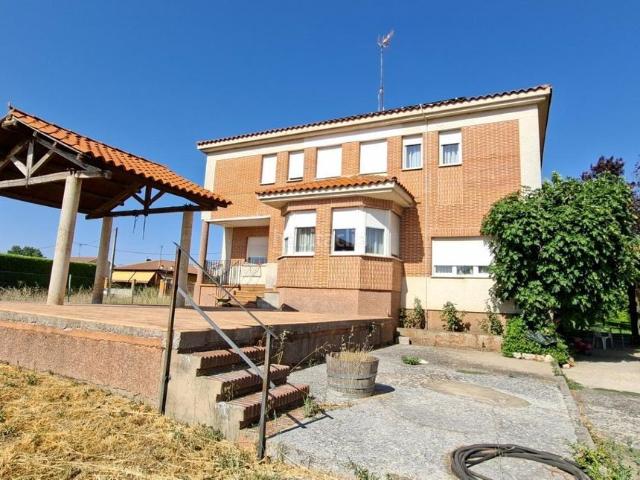 Chalet en venta en Fuentespina, Castilla y León
