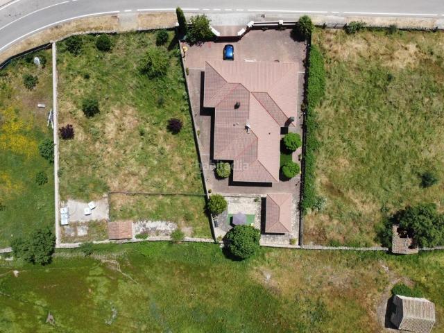 Chalet en venta en Gargantilla Del Lozoya Y Pinilla De Buitrago, Madrid