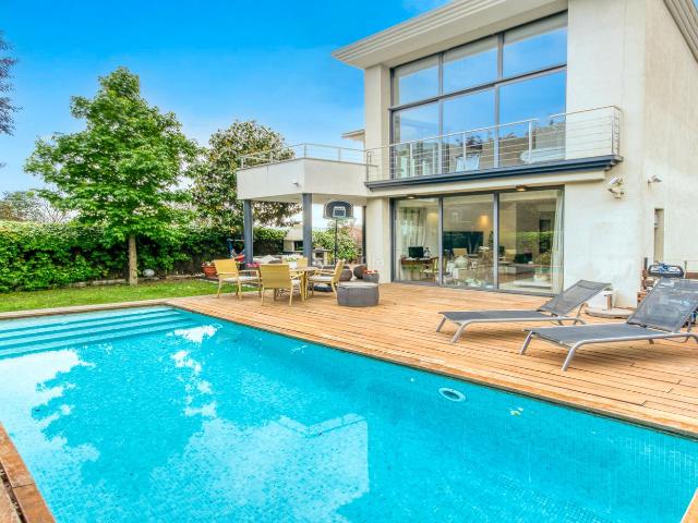 Villa en venta en Girona, Fontajau