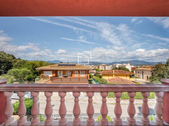 Chalet en venta en Palau, Gironès