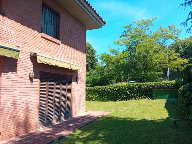 Villa en venta en Girona, Montilivi