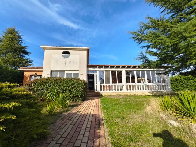 Chalet en venta en Grijota, Castilla y León